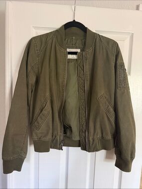 Abercrombie & Fitch Olive Green Jacket with White Label
